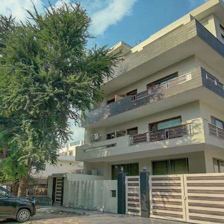 Itsy Hotels Swastika Inn Sector 26 Noida Zewnętrze zdjęcie